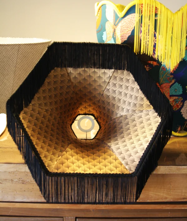 Abat jour "Charleston" suspension hexagonale couture