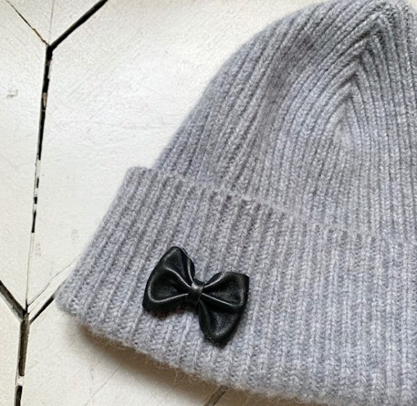 Broche Nœud en Cuir